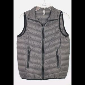 FABLETICS GRAY PACKABLE WOMENS SIZE M VEST 394975-47